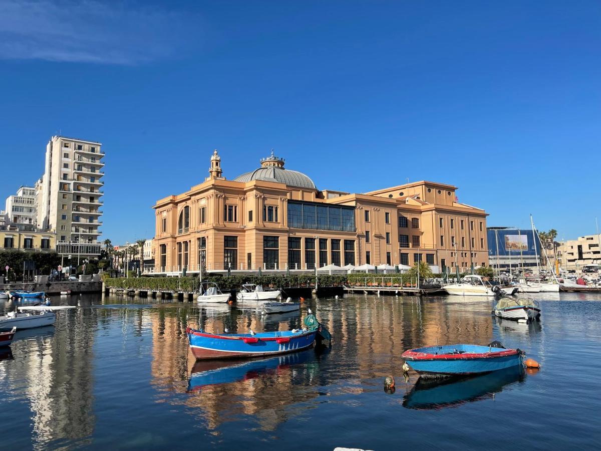 Casa Pizzoli Lägenhet Bari Exteriör bild